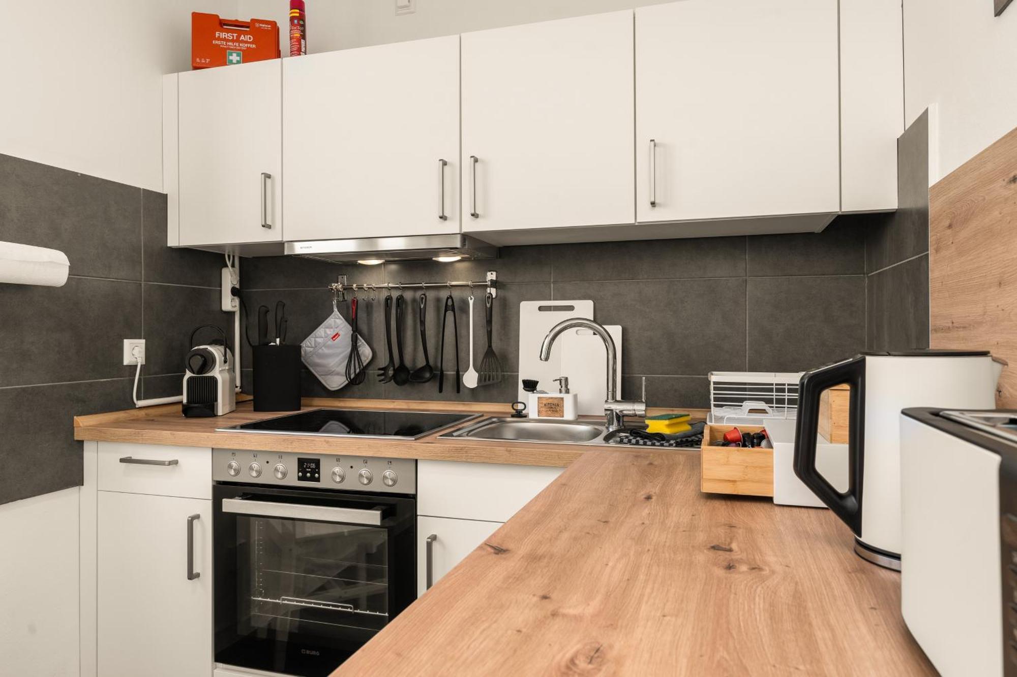 Free Living - City Design Apartments, Zentrum, Outlet, Balkon, Kueche วอล์ฟสบวร์ก ภายนอก รูปภาพ