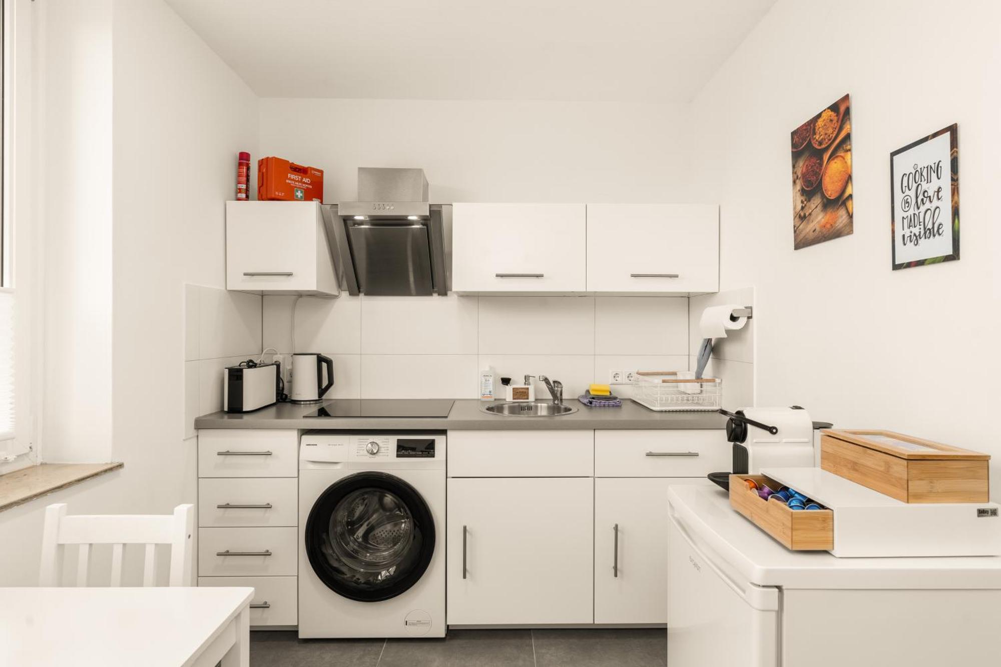 Free Living - City Design Apartments, Zentrum, Outlet, Balkon, Kueche วอล์ฟสบวร์ก ภายนอก รูปภาพ